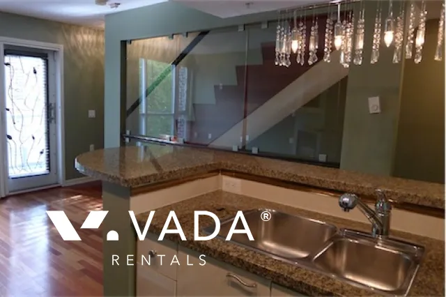 The Canadian in Downtown - 2 Bedroom Townhouse For Rent in Vancouver at 885 Helmcken Street, Vancouver, BC
