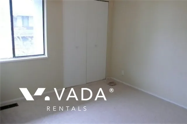 Glenacres Village in Saunders - 3 Bedroom Townhouse For Rent in Richmond at 116 - 9700 Glenacres Drive, Richmond, BC