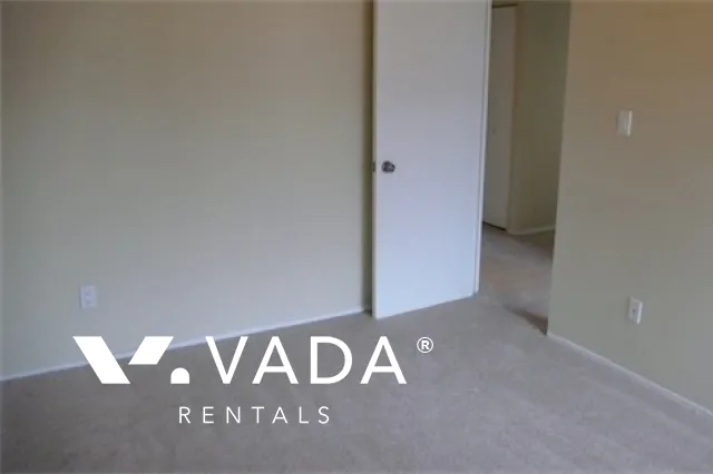 Glenacres Village in Saunders - 3 Bedroom Townhouse For Rent in Richmond at 116 - 9700 Glenacres Drive, Richmond, BC