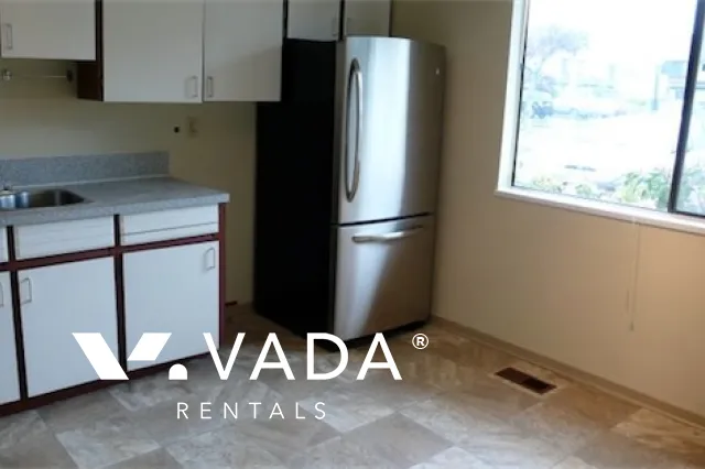 Glenacres Village in Saunders - 3 Bedroom Townhouse For Rent in Richmond at 116 - 9700 Glenacres Drive, Richmond, BC