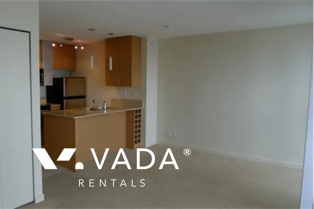 Yaletown Park in Yaletown - Studio For Rent in Vancouver at 2408 - 909 Mainland Street, Vancouver, BC