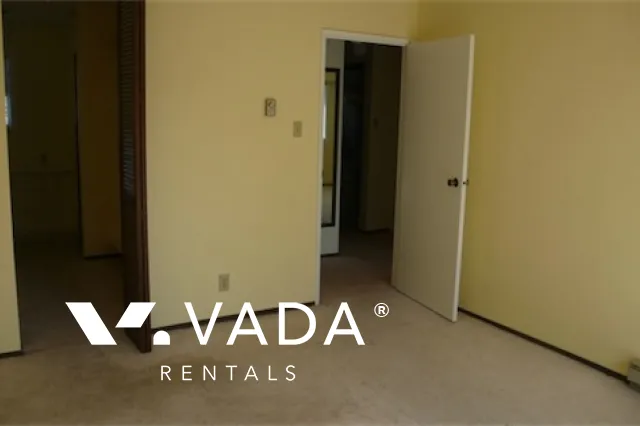 Kerrisdale in Kerrisdale - 2 Bedroom Townhouse For Rent in Vancouver at 211 - 2893 West 41st Avenue, Vancouver, BC