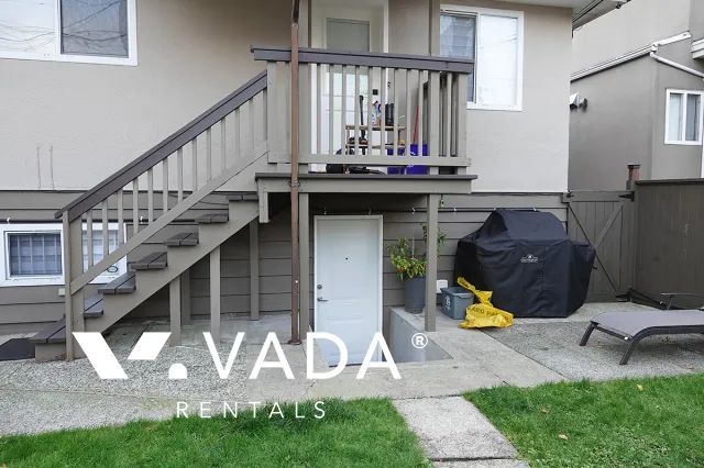 Burnaby Heights - 2 Bedroom Basement For Rent in Burnaby at 4075B Frances Street, Burnaby, BC, V5C 2P5