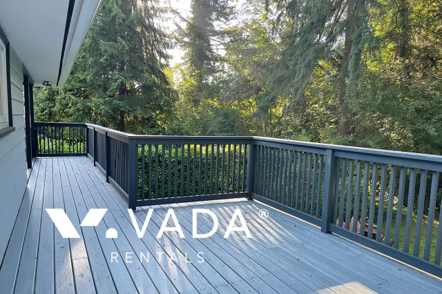 Sentinel Hill - 5 Bedroom House For Rent in West Vancouver at 390 Macbeth Cresent, West Vancouver, BC