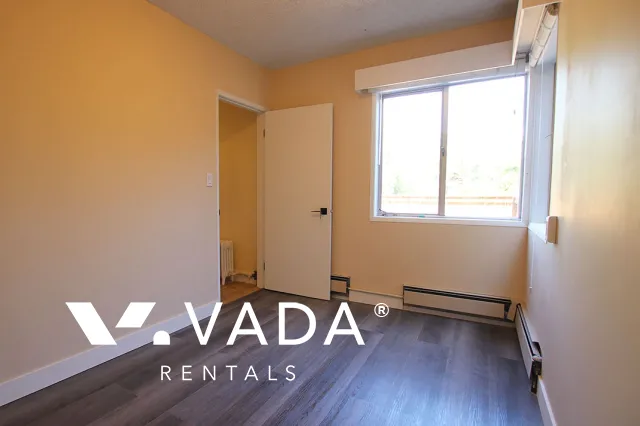 Mount Pleasant East - 2 Bedroom House For Rent in Vancouver at 857A East 12th Avenue, Vancouver, BC