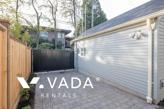 Commercial Drive - 3 Bedroom Duplex For Rent in Vancouver at 1634 East 4th Avenue, Vancouver, BC