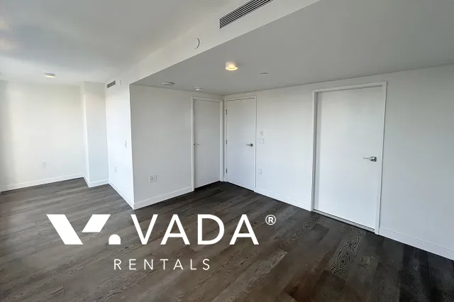 8X on The Park in Yaletown - 3 Bedroom Loft For Rent in Vancouver at 1807 - 1111 Richards Street, Vancouver, BC