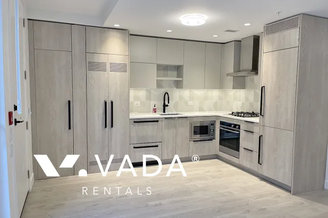 E15 Just off Main in Mount Pleasant East - 1 Bedroom Townhouse For Rent in Vancouver at 324 - 322 East 15th Avenue, Vancouver, BC, V5T 0K5