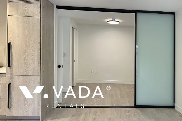 E15 Just off Main in Mount Pleasant East - 1 Bedroom Townhouse For Rent in Vancouver at 324 - 322 East 15th Avenue, Vancouver, BC, V5T 0K5
