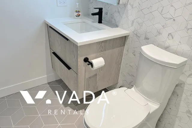E15 Just off Main in Mount Pleasant East - 1 Bedroom Townhouse For Rent in Vancouver at 324 - 322 East 15th Avenue, Vancouver, BC, V5T 0K5