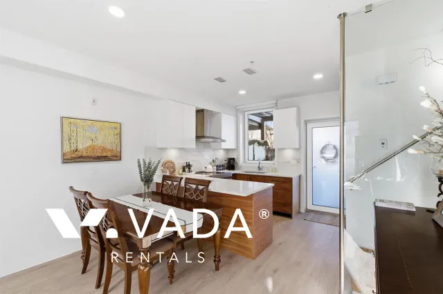 Evolv35 in Lower Lonsdale - 3 Bedroom Townhouse For Rent in North Vancouver at 33A - 720 East 3rd Street, North Vancouver, BC, V7L 0G7
