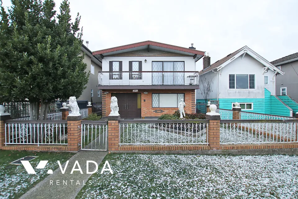Willingdon Heights - 1 Bedroom Garden Suite For Rent in Burnaby at 4322B Frances Street, Burnaby, BC