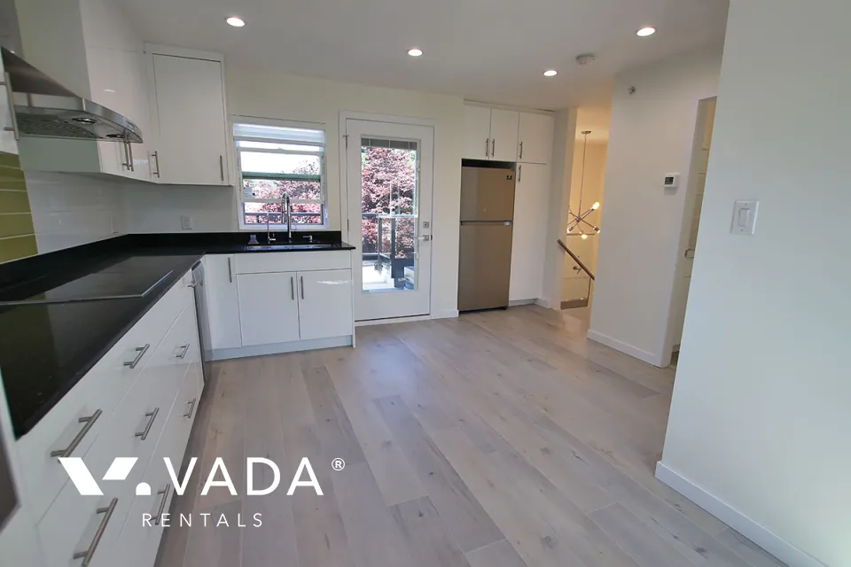 Riley Park - 1 Bedroom House (Upper Level) For Rent in Vancouver at 2 - 4674 Sophia Street, Vancouver, BC, V5V 3W3
