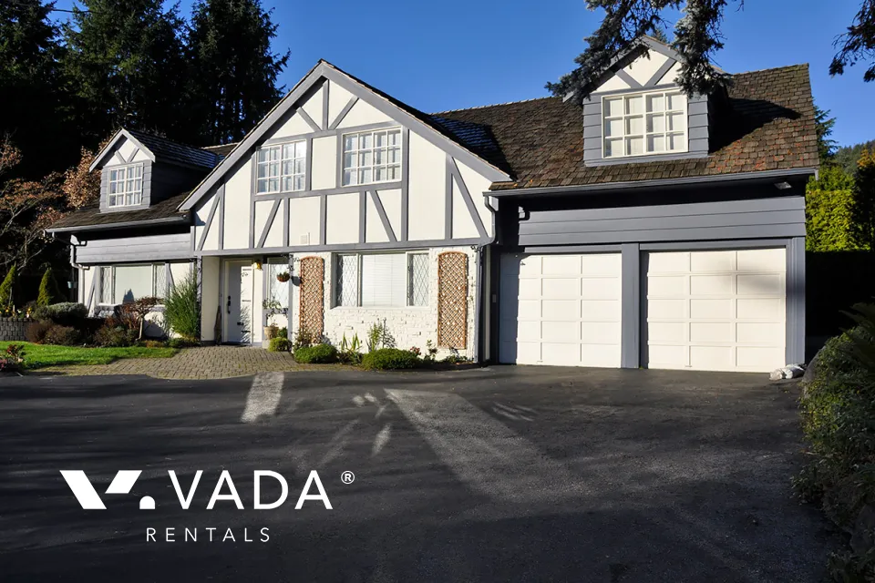 British Properties - 5 Bedroom House For Rent in West Vancouver at 1084 Eyremount Drive, West Vancouver, BC