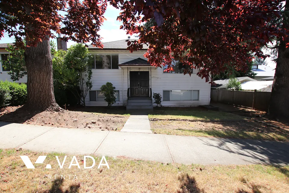 Renfrew Collingwood - 2 Bedroom Basement For Rent in Vancouver at 4980B Chatham Street, Vancouver, BC