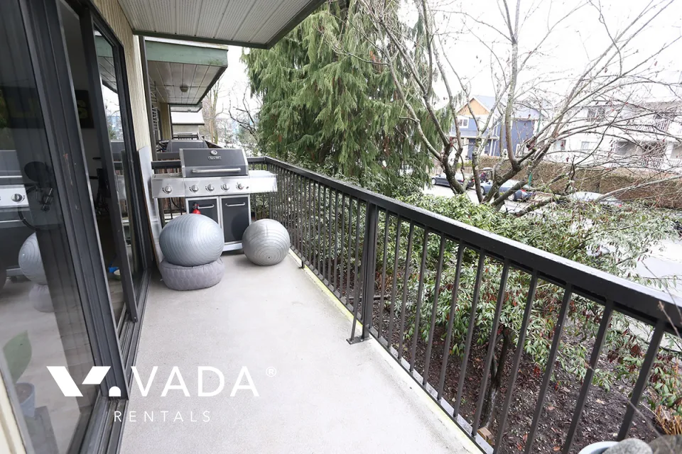 Frances Place in Grandview Woodland - 2 Bedroom Apartment For Rent in Vancouver at 202 - 1622 Frances Street, Vancouver, BC