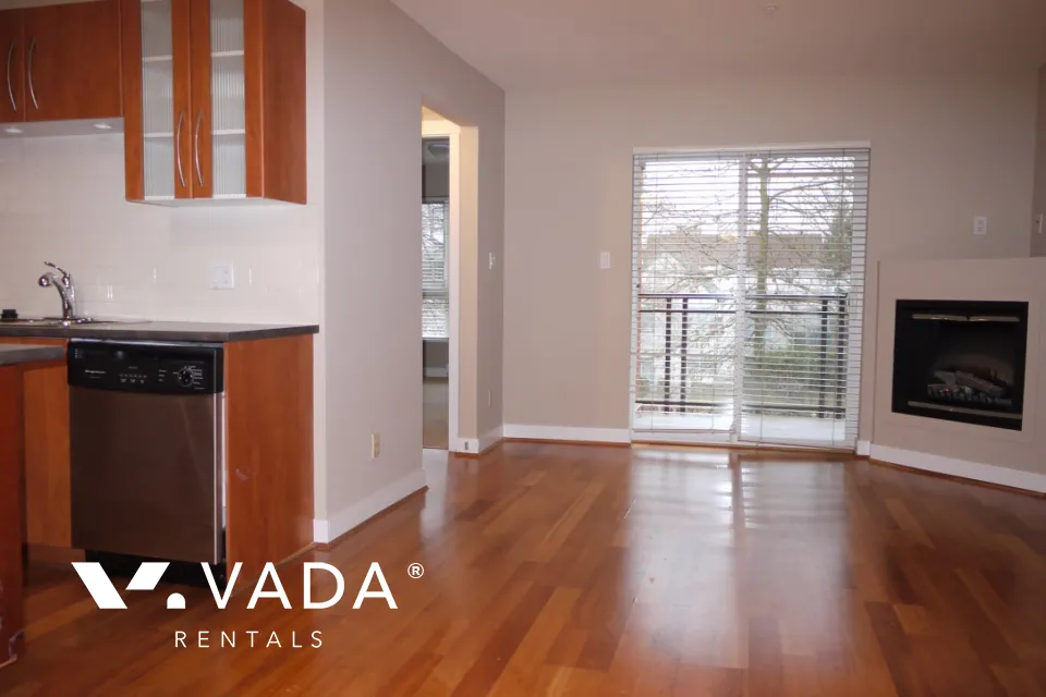 Braebern in Fairview - 2 Bedroom Apartment For Rent in Vancouver at 302 - 736 West 14th Avenue, Vancouver, BC
