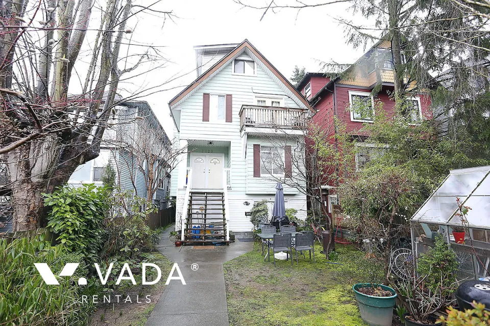 Kitsilano - Furnished 2 Bedroom Triplex For Rent in Vancouver at 2629 West 5th Avenue, Vancouver, BC