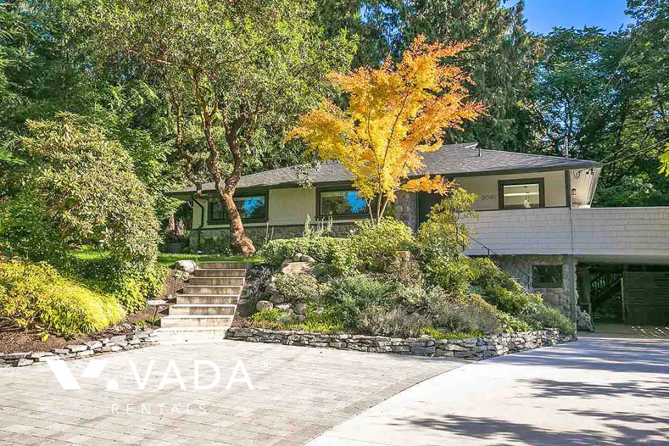 Edgemont - 4 Bedroom House For Rent in North Vancouver at 3092 Paisley Road, North Vancouver, BC