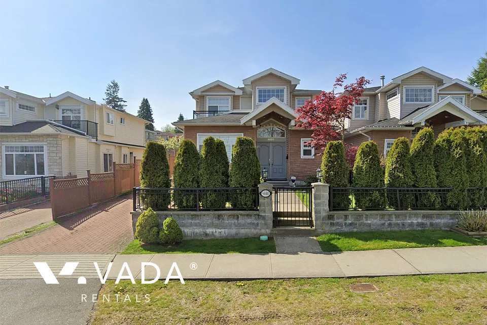Metrotown - 3 Bedroom Duplex For Rent in Burnaby at 5440 Oakland Street, Burnaby, BC