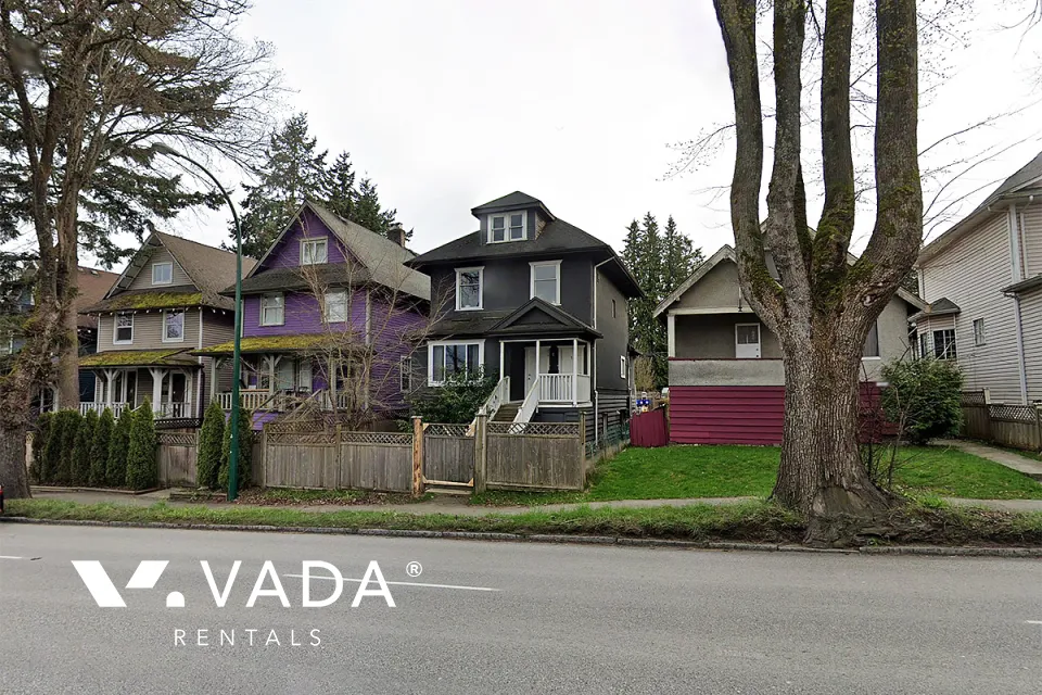 Mount Pleasant East - 2 Bedroom Duplex For Rent in Vancouver at 474 East 12th Avenue, Vancouver, BC