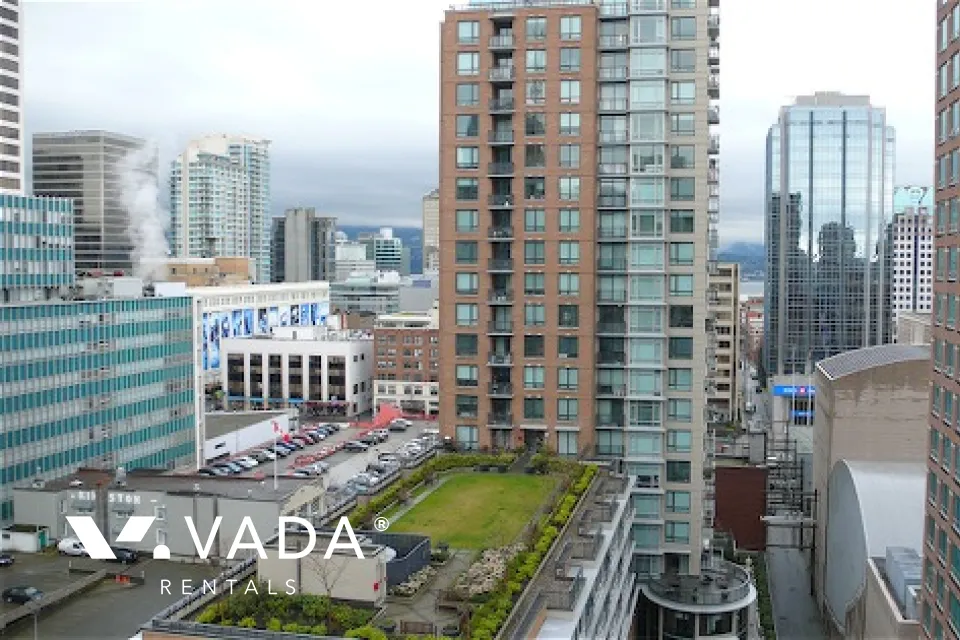 R&amp;R Robson &amp; Richards in Downtown - 1 Bedroom Apartment For Rent in Vancouver at 1505 - 480 Robson Street, Vancouver, BC