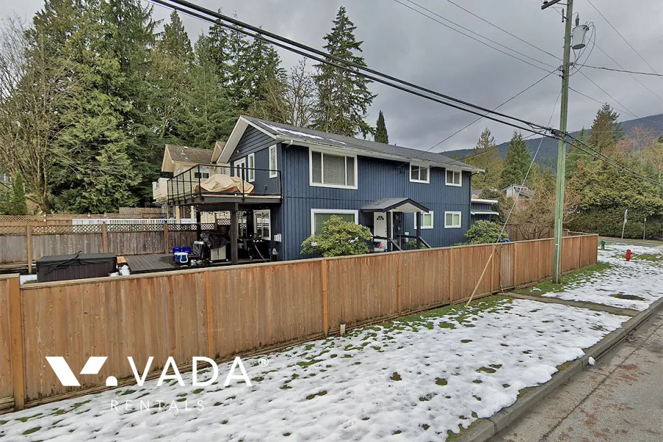 Deep Cove - 5 Bedroom House For Rent in North Vancouver at 1661 Banbury Road, North Vancouver, BC