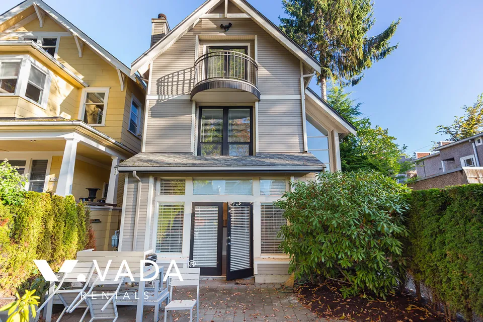 Kitsilano - 2 Bedroom Duplex For Rent in Vancouver at 2023 Whyte Avenue, Vancouver, BC