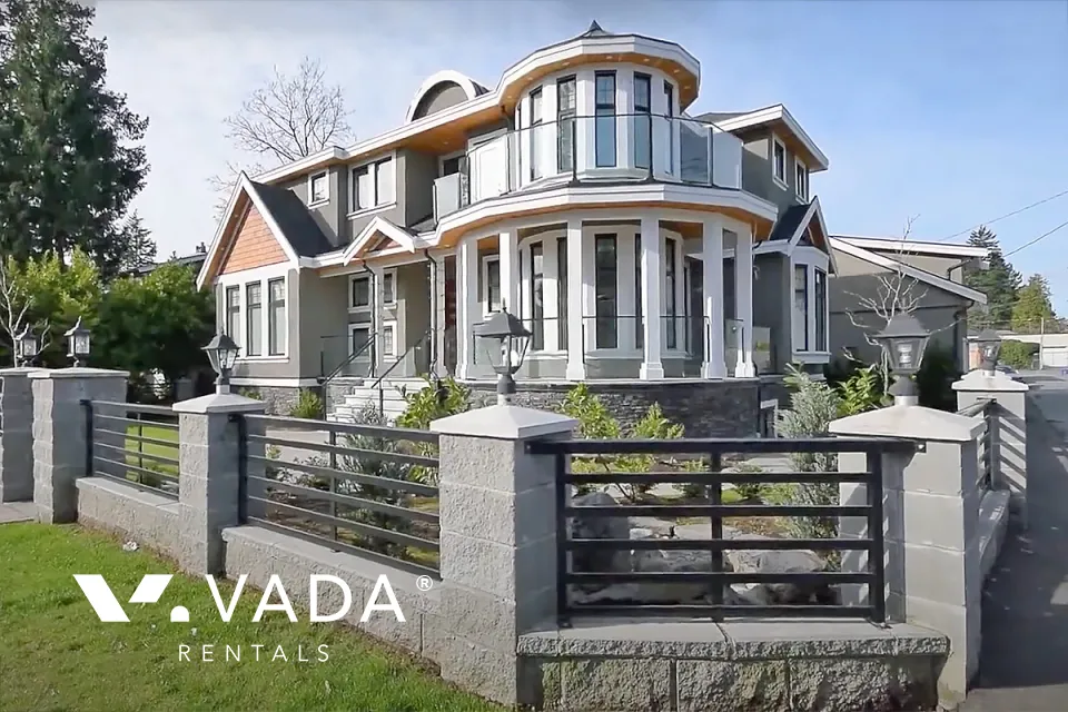 Kerrisdale - 4 Bedroom House For Rent in Vancouver at 5665 Mackenzie Street, Vancouver, BC