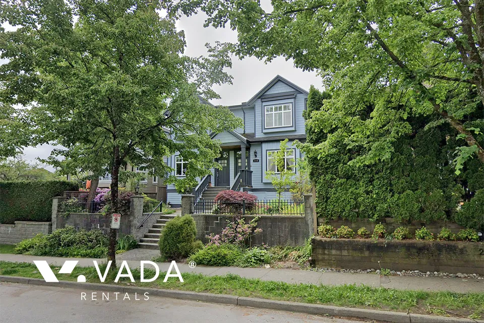 Mount Pleasant East - 3 Bedroom Duplex For Rent in Vancouver at 280 East 16th Ave, Vancouver, BC