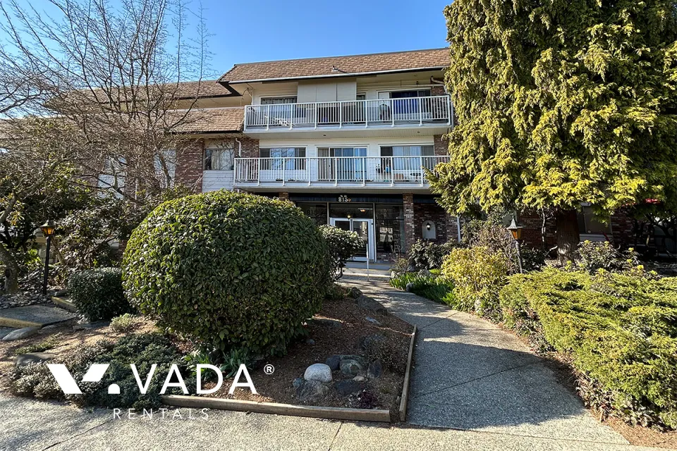 Norfolk House in Uptown - 1 Bedroom Apartment For Rent in New Westminster at 301 - 815 Fourth Avenue, New Westminster, BC