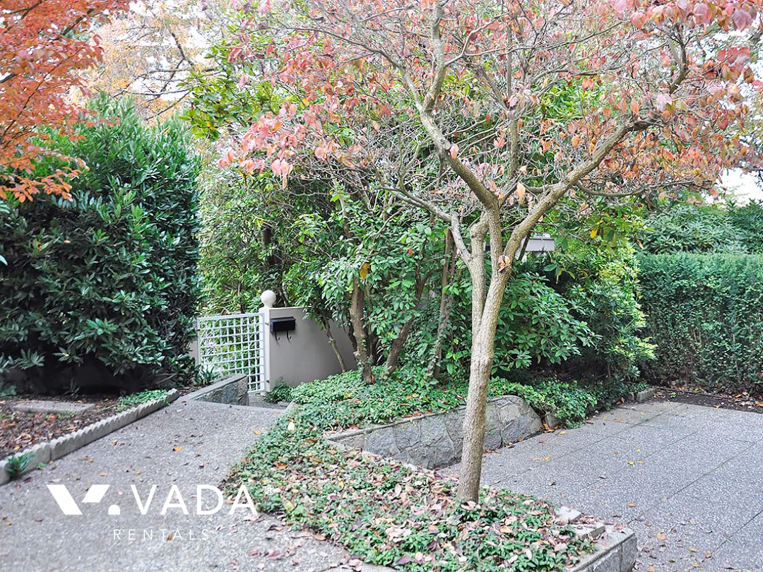 Kitsilano - Unfurnished 2 Bed & Loft Duplex For Rent at 1967 Whyte Avenue, Vancouver, BC, V6J 1B4