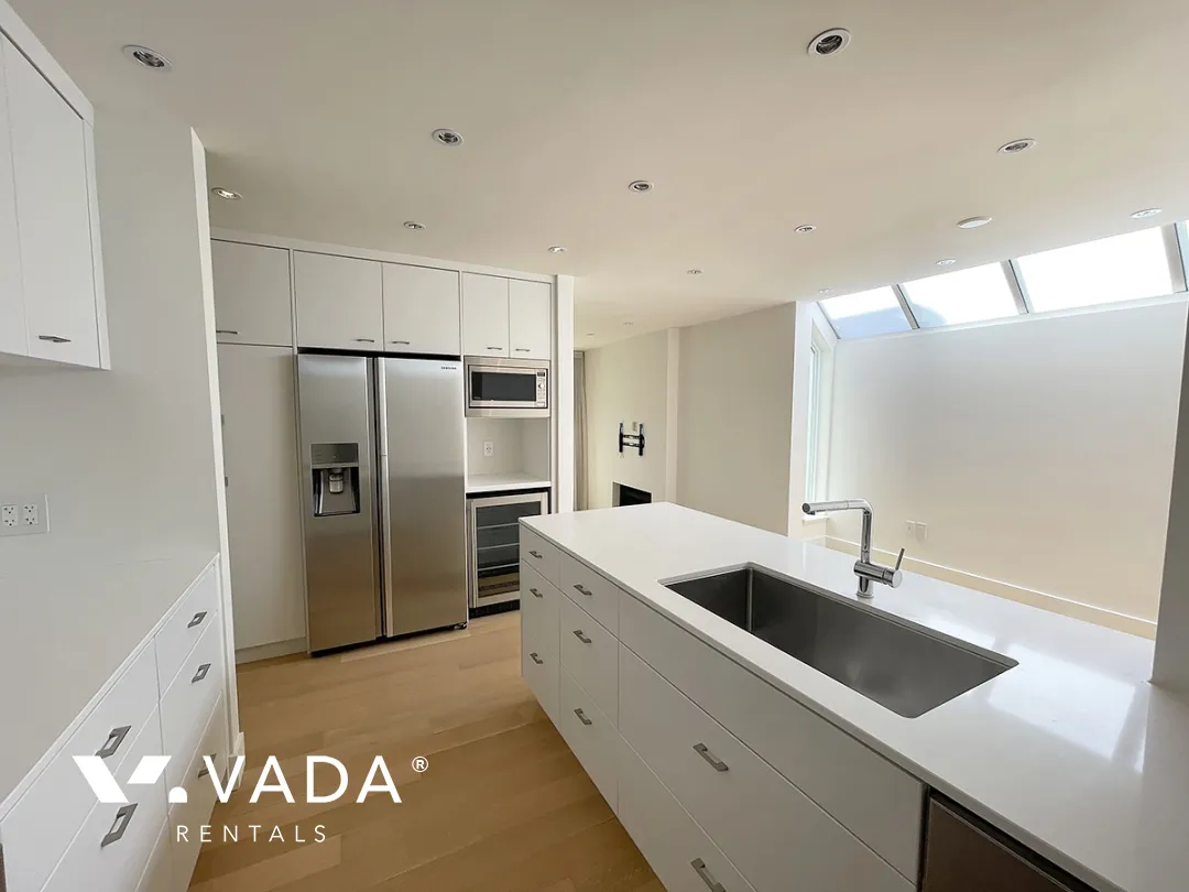 Kitsilano - Unfurnished 2 Bed & Loft Duplex For Rent at 1967 Whyte Avenue, Vancouver, BC, V6J 1B4