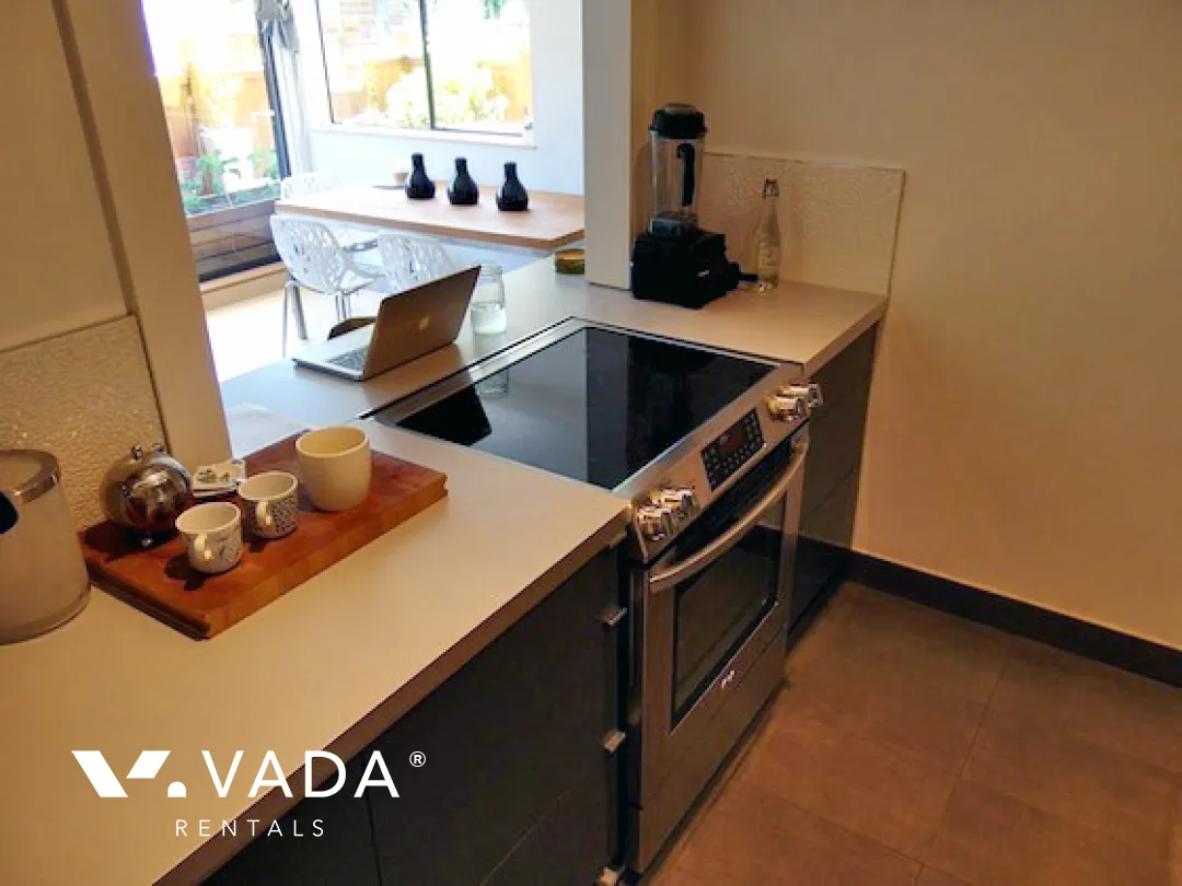 Frances Place in Commercial Drive - 1 Bedroom Apartment For Rent in Vancouver at 105 - 1622 Frances Street, Vancouver, BC