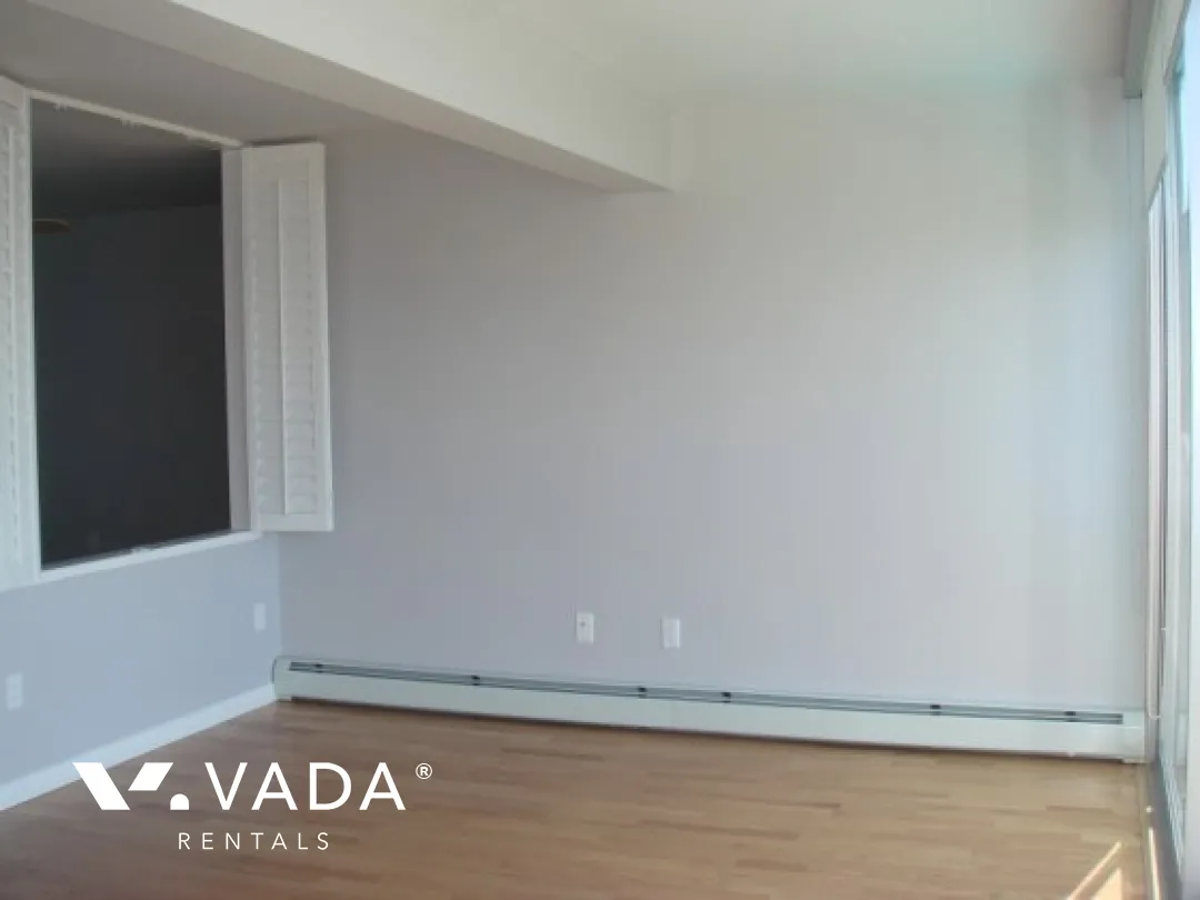 Seastrand in Dundarave - Studio For Rent in West Vancouver at 302 - 150 24th Street, West Vancouver, BC