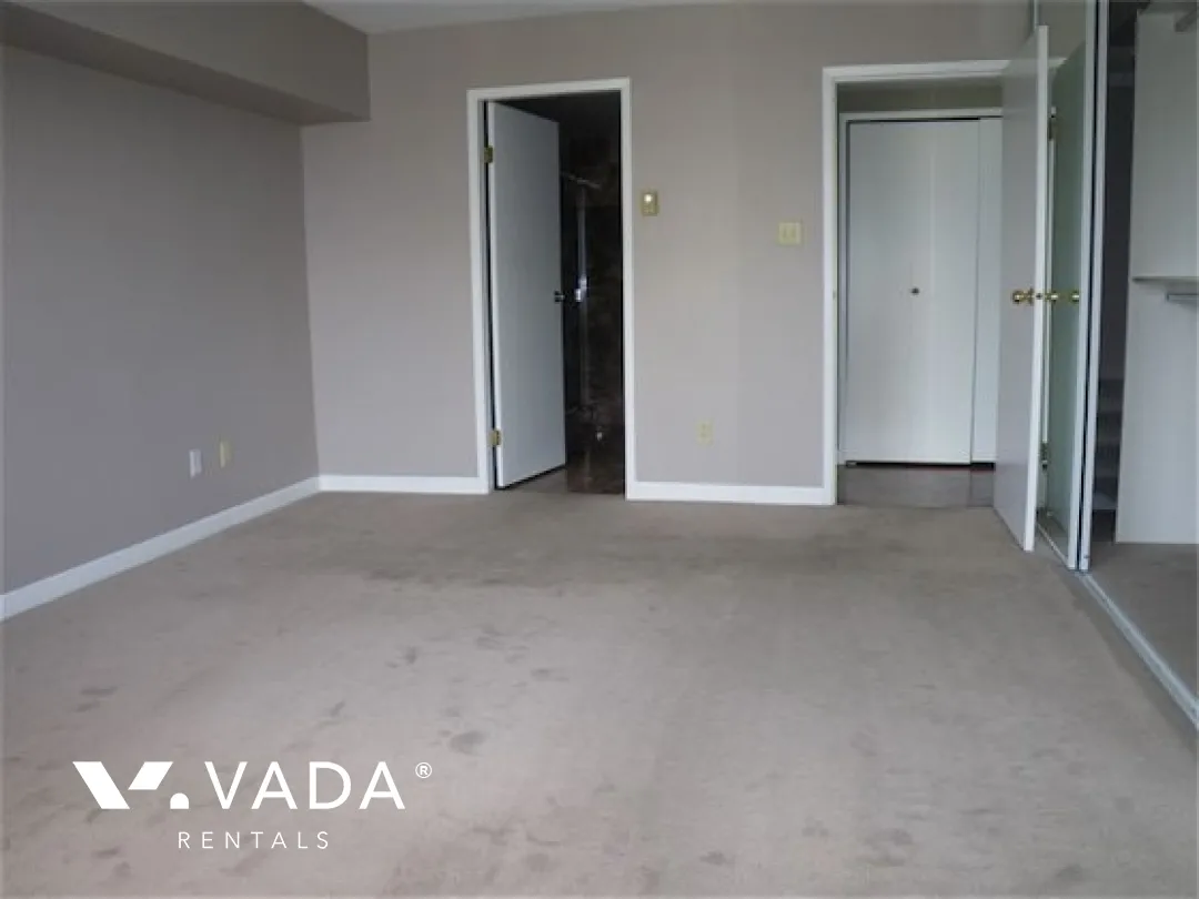 Emerald West in Downtown - 3 Bedroom Apartment For Rent in Vancouver at 2601 - 717 Jervis Street, Vancouver, BC