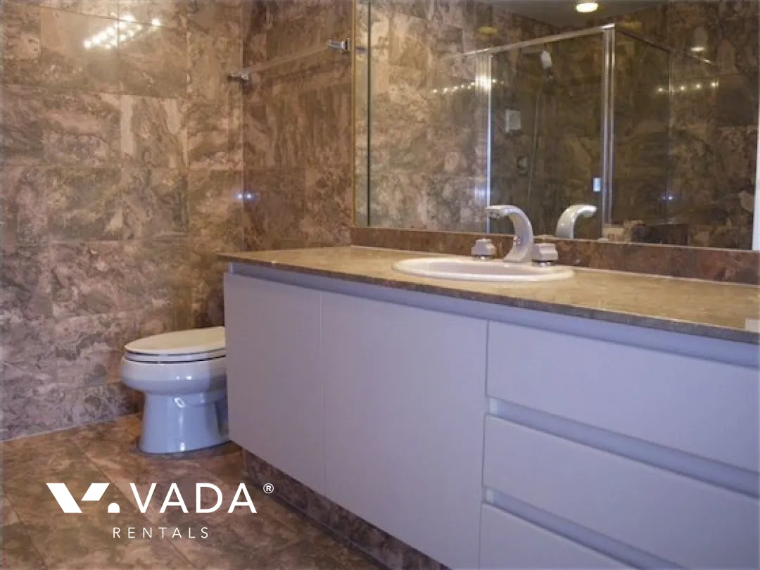Emerald West in Downtown - 3 Bedroom Apartment For Rent in Vancouver at 2601 - 717 Jervis Street, Vancouver, BC