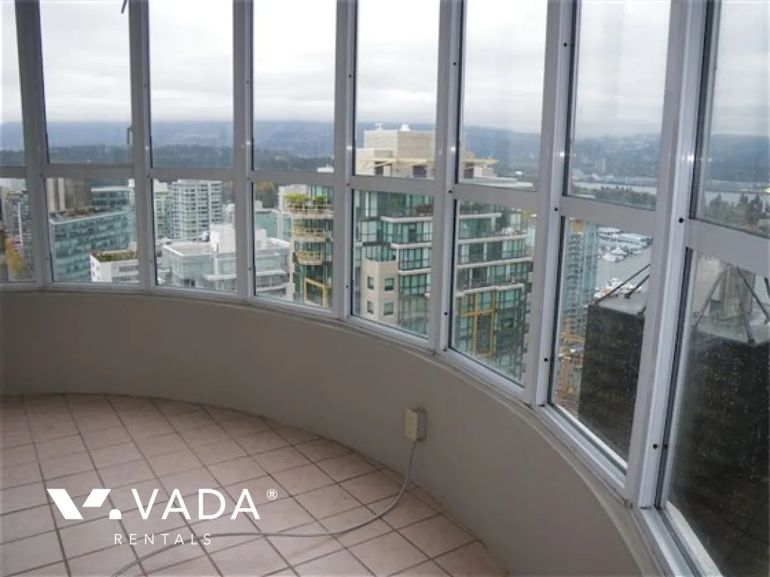 Emerald West in Downtown - 3 Bedroom Apartment For Rent in Vancouver at 2601 - 717 Jervis Street, Vancouver, BC