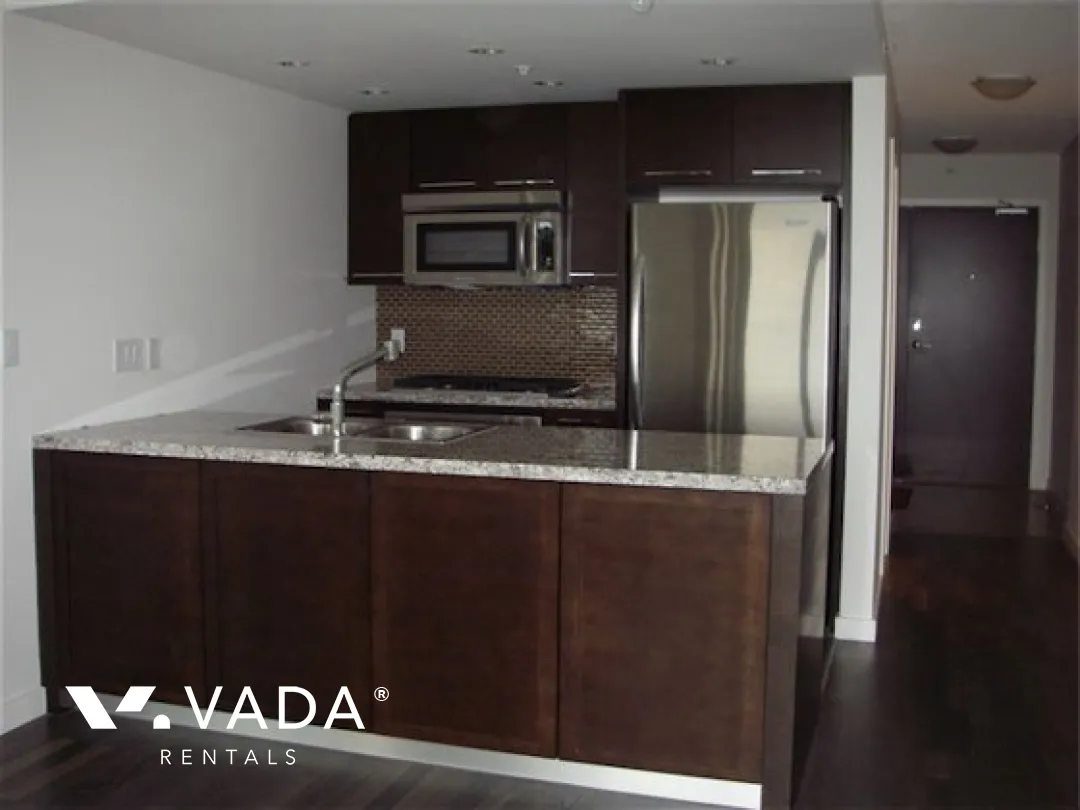 Mariner in Yaletown - 2 Bedroom Apartment For Rent in Vancouver at 902 - 918 Cooperage Way, Vancouver, BC