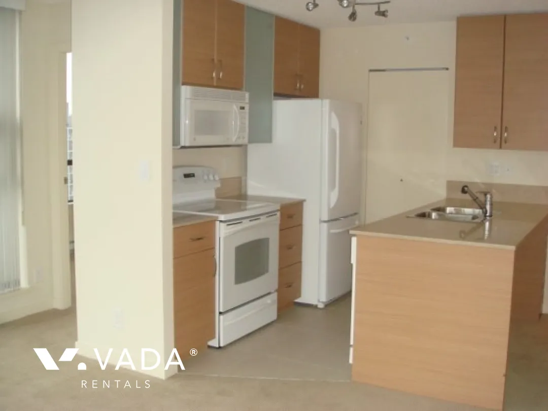 Yaletown Park in Yaletown - 2 Bedroom Apartment For Rent in Vancouver at 3002 - 909 Mainland Street, Vancouver, BC