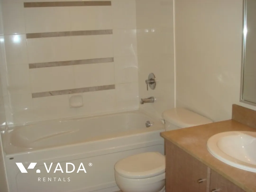 Yaletown Park in Yaletown - 1 Bedroom Apartment For Rent in Vancouver at 2805 - 909 Mainland Street, Vancouver, BC