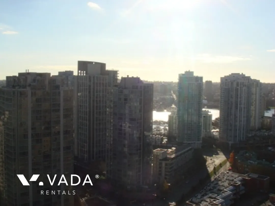 Yaletown Park in Yaletown - 1 Bedroom Apartment For Rent in Vancouver at 2805 - 909 Mainland Street, Vancouver, BC