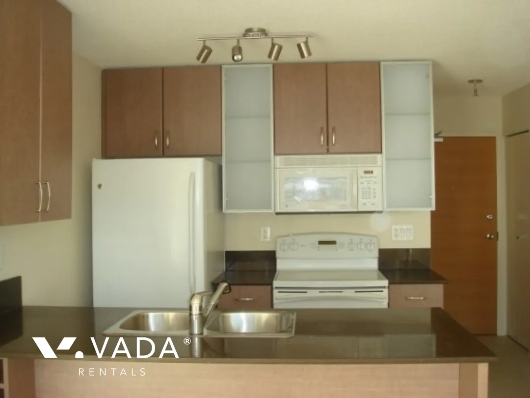 Yaletown Park in Yaletown - 1 Bedroom Apartment For Rent in Vancouver at 2805 - 909 Mainland Street, Vancouver, BC