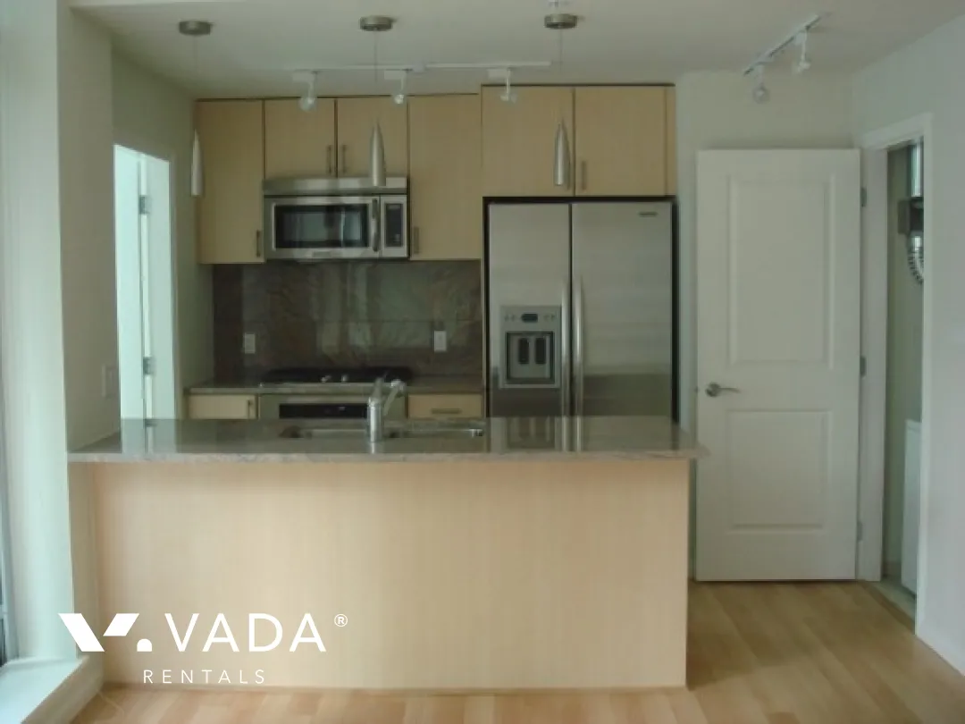 Ritz in Coal Harbour - 1 Bedroom Apartment For Rent in Vancouver at 1101 - 1211 Melville Street, Vancouver, BC