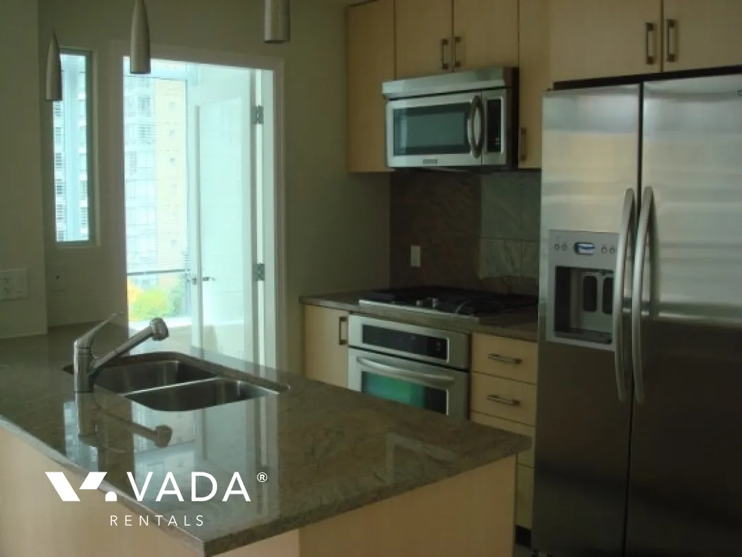 Ritz in Coal Harbour - 1 Bedroom Apartment For Rent in Vancouver at 1101 - 1211 Melville Street, Vancouver, BC