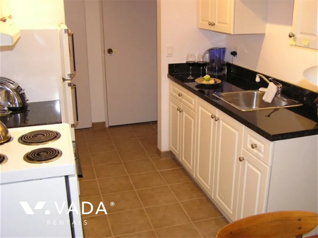 City View in Downtown - 1 Bedroom Apartment For Rent in Vancouver at 609 - 1045 Haro Street, Vancouver, BC