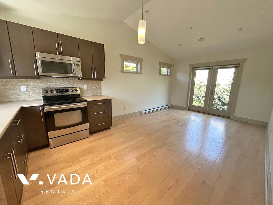 Point Grey - 2 Bedroom Laneway House For Rent in Vancouver at 4626 West 11th Avenue, Vancouver, BC, V6R 2M7