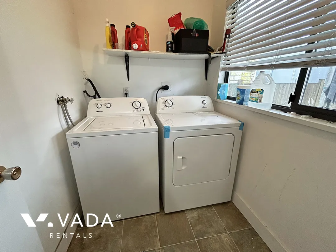 Glenwood - 2 Bedroom House (Lower Level) For Rent in Port Coquitlam at 3329B Liverpool Street, Port Coquitlam, BC, V3B 3V7