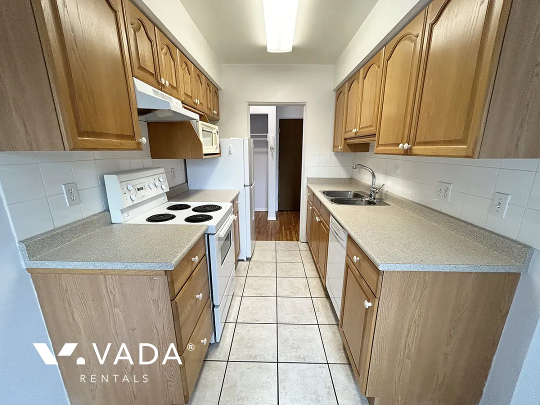 Valcrest Manor in The West End - 1 Bedroom Apartment For Rent in Vancouver at 12 - 1208 Burnaby Street, Vancouver, BC, V6E 1P5