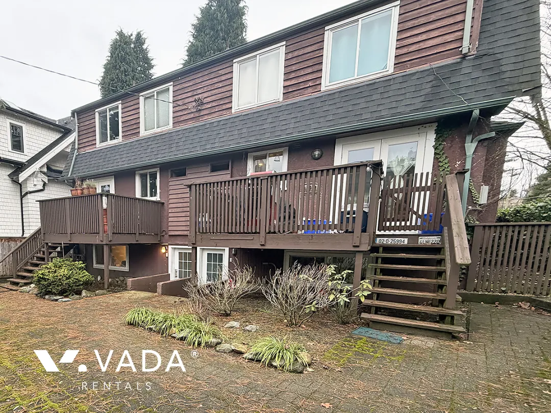 Kitsilano - 3 Bedroom Duplex For Rent in Vancouver at 2506 West 3rd Avenue, Vancouver, BC, V6K 1M1